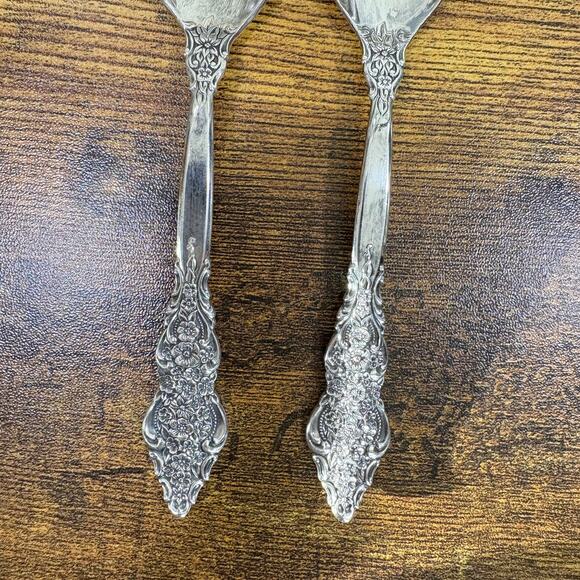 Sugar Shell Spoons Set of 2 Silver Renaissance Silverplate 1847 Rogers Bros - Picture 7 of 8